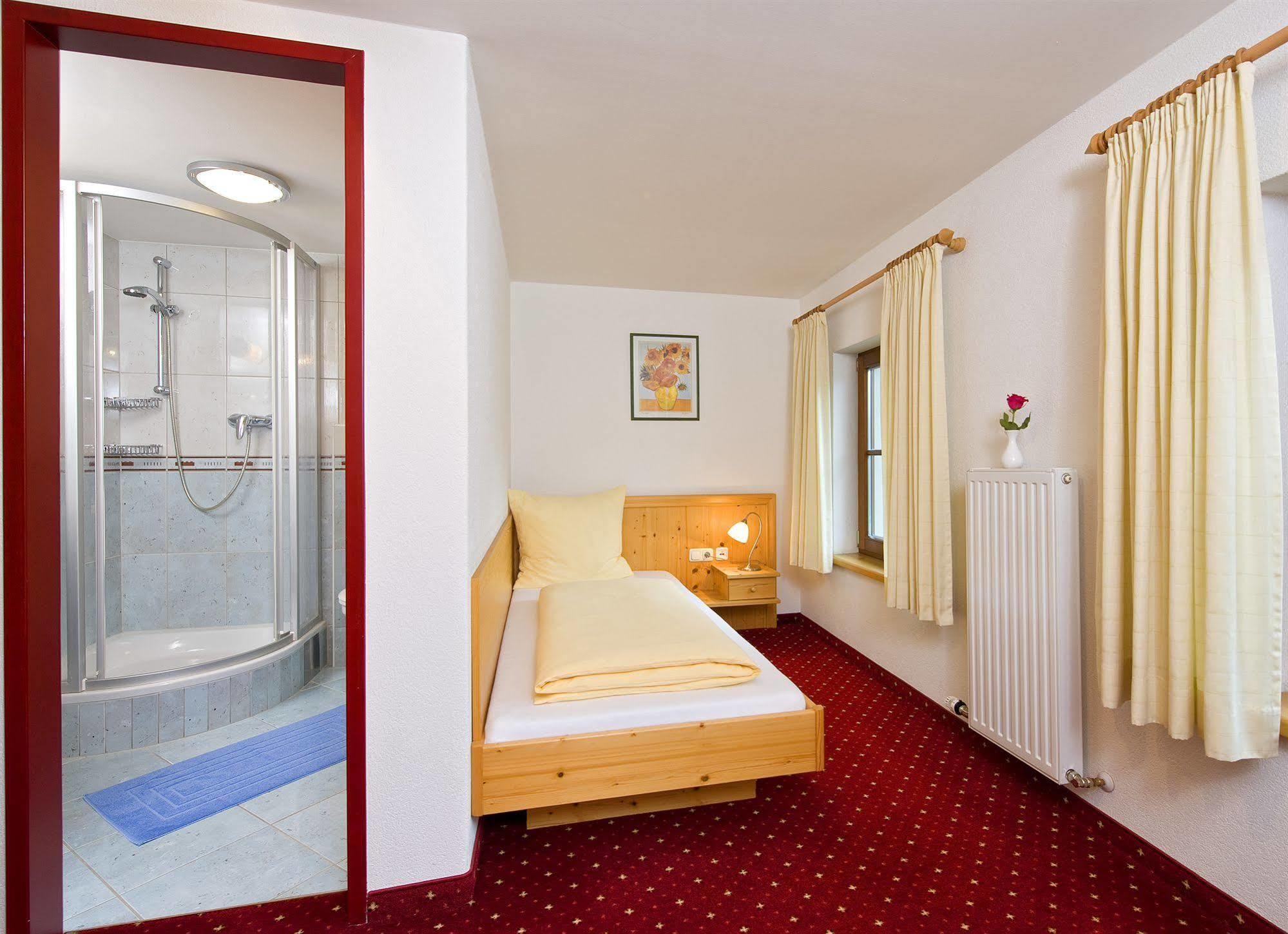 Hotel Reitlwirt Brixen im Thale Szoba fotó